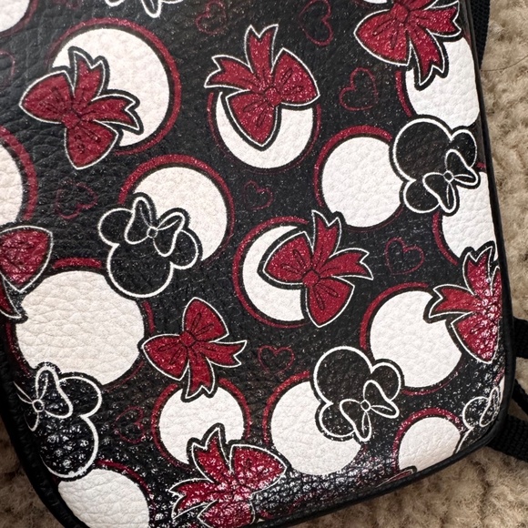 Disney Minnie Mouse zippered phone case with shoulder strap - Picture 3 of 6